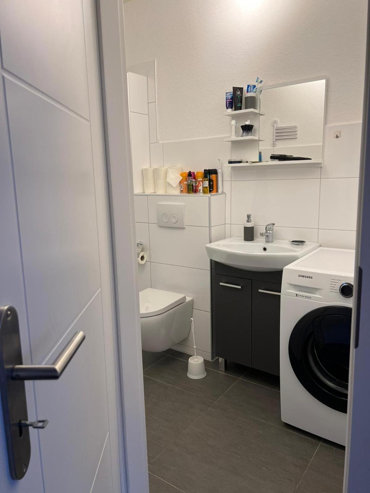 Moderne Und Helle Ferienwohnung Im Herzen Der Stadt Dortmund Exterior foto